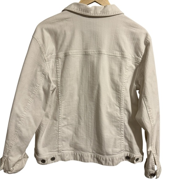 Chico's White Denim Cotton Blend Jean Jacket Size 12 Minimalist Classic Preppy - Picture 2 of 7